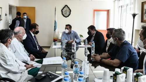 Τσίπρας: Γροθιά στο στομάχι οι 3.000 αναμονές για επεμβάσεις στο &quot;Αγία Σοφία&quot; - Πλεύρης: 2.853 άτομα η λίστα επί ΣΥΡΙΖΑ