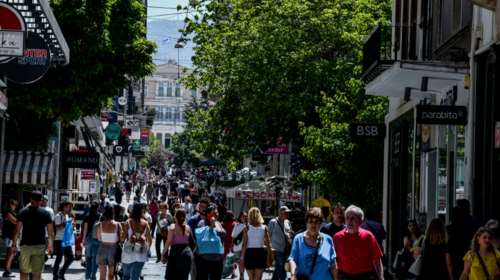 Κορονοϊός: Λίγο πάνω από 2400 τα νέα κρούσματα στην Αττική, 240 στη Θεσσαλονίκη - Δείτε τον χάρτη της διασποράς