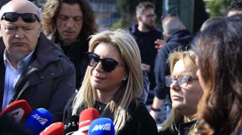 Νέο ξέσπασμα της Καρυστιανού κατά Μητσοτάκη: &quot;Πόση κατρακύλα πια; Νομίζει ότι τρώμε όλοι κουτόχορτο;&quot;