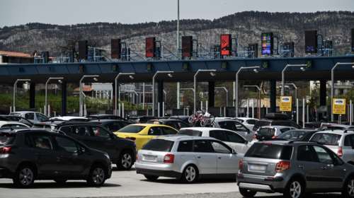Φεύγουν οι Αθηναίοι για το τριήμερο της Καθαράς Δευτέρας: Κίνηση στον Κηφισό - Καθυστερήσεις στην Αττική Οδό