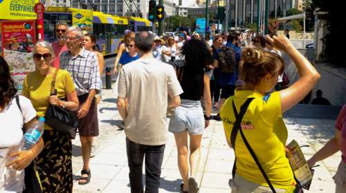 Κορονοϊός: Το φθινόπωρο έρχονται στην Ελλάδα τα επικαιροποιημένα εμβόλια για την Όμικρον - Δηλώσεις Πλεύρη