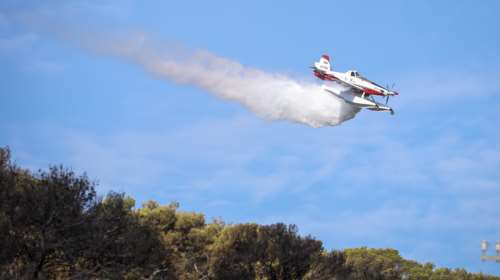 Φωτιά στην Αγία Παρασκευή Πάτρας - Επιχειρούν ενάερια μέσα και επτά οχήματα