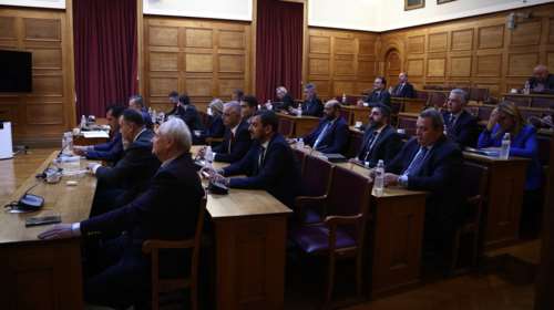 Εξεταστική για τα Τέμπη: Μόλις συγκροτήθηκε σε σώμα, η Κωνσταντοπούλου ζήτησε να καταθέσει ο Μητσοτάκης