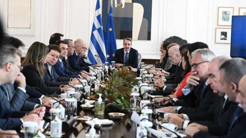 Δημοσκόπηση Alco: Οι δύο υπουργοί που θεωρούνται πιο επιτυχημένοι - Η γνώμη των πολιτών για τους πολιτικούς αρχηγούς