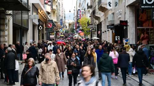 Έρευνα: Το πραγματικό εισόδημα των Ελλήνων 15% χαμηλότερο από το 2009