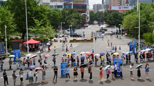 Σπάει ρεκόρ η Κίνα: Εμβολιάζει 20 εκατομμύρια κατοίκους τη μέρα