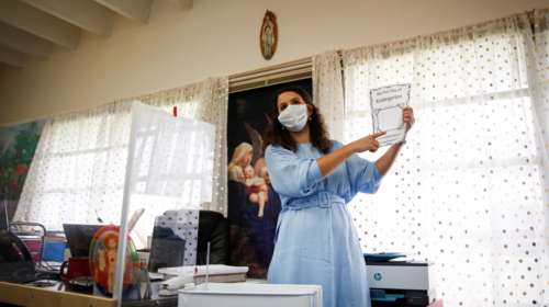 ΠΟΥ: Οι εκπαιδευτικοί πρέπει να εμβολιάζονται κατά προτεραιότητα