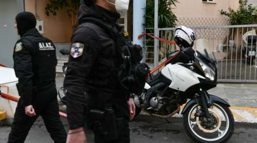 Γλυφάδα: Εντοπίστηκε κλεμμένο φορτηγό με 9.200 ζευγάρια γυαλιών ηλίου