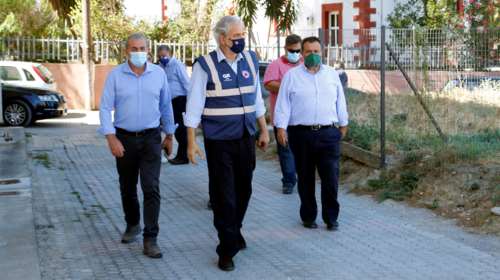 Σεισμός στην Κρήτη: Η πρώτη δύσκολη αποστολή Στυλιανίδη - Σκηνές για 2.500 ανθρώπους [Εικόνες]