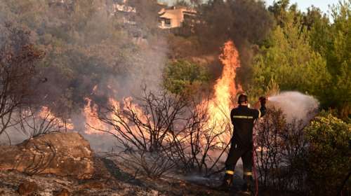 Οριοθετήθηκε η φωτιά στην Καρυδιά Κομοτηνής - Μήνυμα από το 112, σηκώθηκαν εναέρια μέσα