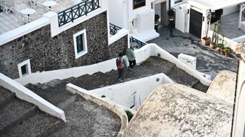 Διαφωνεί Τούρκος καθηγητής Γεωλογίας με τους Ελληνες ειδικούς: Οι σεισμοί στις Κυκλάδες είναι ηφαιστειακοί και όχι τεκτονικοί