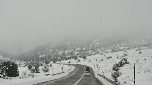 Κακοκαιρία: Σώοι απεγκλωβίστηκαν εννέα τουρίστες από τη Βάλια Κάλντα