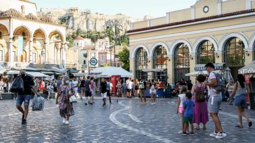 Κορονοϊός: Προβληματίζει η μεγάλη διασπορά στη χώρα - 830 νέα κρούσματα στην Αττική - 297 στην Κρήτη και 260 Θεσσαλονίκη