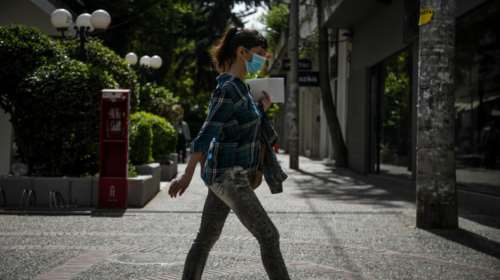 Κορονοϊός- Ερευνα: Τι θα είχε συμβεί αν δεν είχαν ληφθεί τα μέτρα- 12.500 κρούσματα και 225 νεκροί ημερησίως  [γράφημα]