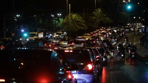 Κυκλοφοριακό κομφούζιο στην Αθήνα - Ουρές χιλιομέτρων