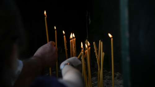 Μητροπολίτης Ναυπάκτου: Δεν θα στερήσουμε στους πιστούς το άναμμα ενός κεριού