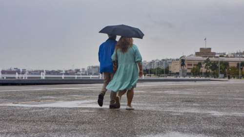 Καιρός: Βίαιη μεταβολή με &quot;βουτιά&quot; της θερμοκρασίας από την Κυριακή - Πού θα σημειωθούν επικίνδυνες καταιγίδες και άνεμοι