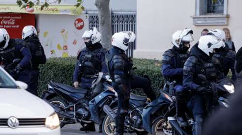 Νεκρή η 55χρονη που πυροβόλησαν με καραμπίνα μέσα σε ζαχαροπλαστείο της Θεσσαλονίκης