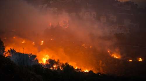 &quot;Η φωτιά μπήκε στο Ντράφι, φτάνει στα σπίτια&quot;: SOS από τον δήμαρχο Ραφήνας Πικερμίου - Έκλεισαν δρόμοι