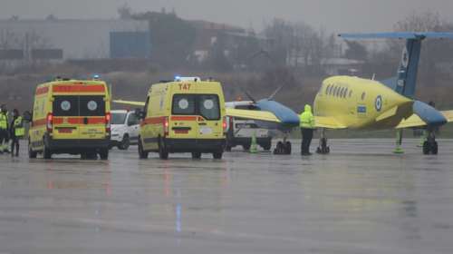 Εφτασαν στη Θεσσαλονίκη από τη Ρουμανία οι δύο τραυματίες οπαδοί του ΠΑΟΚ - Μεταφέρθηκαν στο "Παπαγεωργίου"