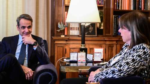 Αμηχανία στην τελευταία συνάντηση Μητσοτάκη - Σακελλαροπούλου: &quot;Σας ευχαριστώ για την 5ετή προσφορά σας στην πατρίδα&quot;