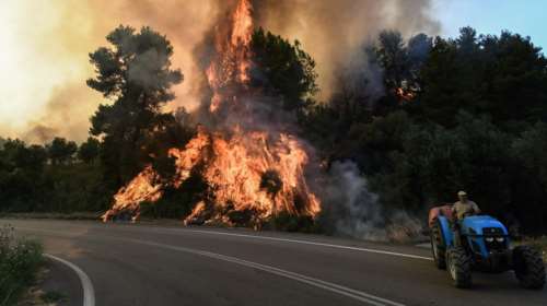 Σε πύρινο κλοιό η χώρα: 141 πυρκαγιές ξέσπασαν μέσα σε 3 ημέρες - Ποια είναι τα κυριότερα μέτωπα