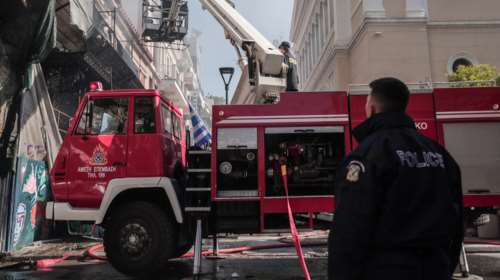 Φωτιά σε διαμέρισμα στη Νέα Ιωνία - Απεγκλωβίστηκαν δύο γυναίκες
