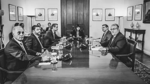 Το παρασκήνιο της σύσκεψης των πολιτικών αρχηγών στο Προεδρικό - Οι προτάσεις και οι ατάκες [εικόνες]