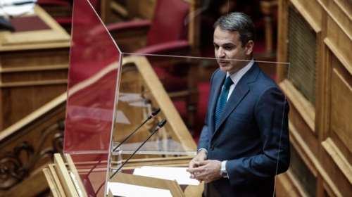 Μητσοτάκης σε Τσίπρα: Στην αρχή μας λέγατε "δεν υπάρχουν εμβόλια" και μετά ο Πολάκης μας πρότεινε φάρμακο για αγελάδες