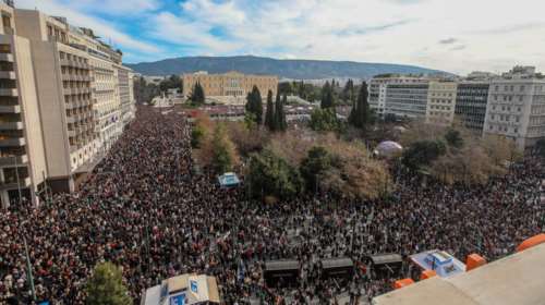 Φρούριο η Αθήνα για τα Τέμπη με ελικόπτερο, drone και Αίαντα - Αστυνομικοί με πολιτικά στο συλλαλητήριο της Παρασκευής