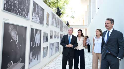 The Ilisian: Το νέο όνομα του πρώην ξενοδοχείου Hilton - Στην παρουσίαση ο Κυριάκος Μητσοτάκης με την κόρη του [εικόνες]