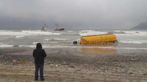 Προσάραξε πλοίο στην Κρήτη: Είναι φορτωμένο σίδερο - Σώα τα δέκα μέλη του πληρώματος [εικόνες - βίντεο]