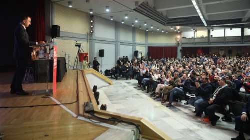 Νέα Αριστερά: Οι πρώτες εικόνες από την πανελλαδική συνδιάσκεψη - Επίθεση Χαρίτση στην κυβέρνηση