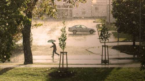 Ερχονται καταιγίδες με πολύ νερό σε όλη την Ελλάδα: Προειδοποίηση Μαρουσάκη για κακοκαιρία σε τρία κύματα