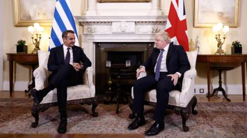 Επικοινωνία Μητσοτάκη με Μπόρις Τζόνσον - Βασικό θέμα η Ουκρανία ενόψει της Συνόδου του ΝΑΤΟ