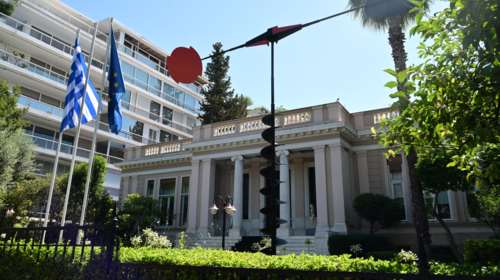 Ανακοινώνονται νέα μέτρα μετά την εκτόξευση των τιμών του ρεύματος - Τι αποφασίστηκε στη σύσκεψη στο Μαξίμου