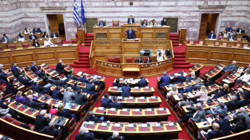 Αναλυτικά η ψηφοφορία στη Βουλή για τα μη κρατικά ΑΕΙ: Και πρώην &quot;Σπαρτιάτης&quot; στα 159 ναι - Τα &quot;παρών&quot; και τα... λάθη