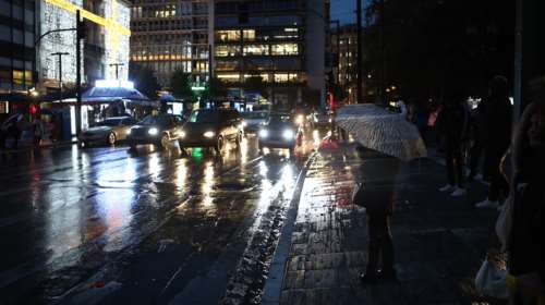 Κακοκαιρία Byron: Σοβαρά προβλήματα, πλημυρισμένοι δρόμοι και καταστροφές σχεδόν σε όλη τη χώρα