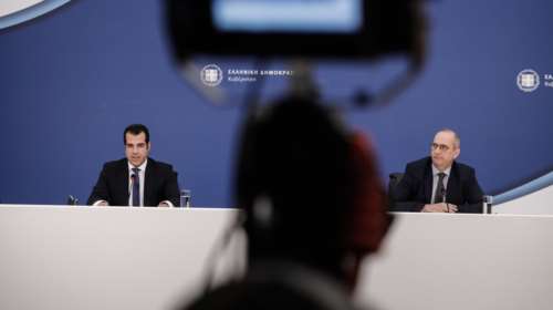 Αυτά είναι τα νέα μέτρα: Μάσκες παντού από αύριο, διπλές στα super market και τα ΜΜΜ, δεν επιστρέφουν τα sms