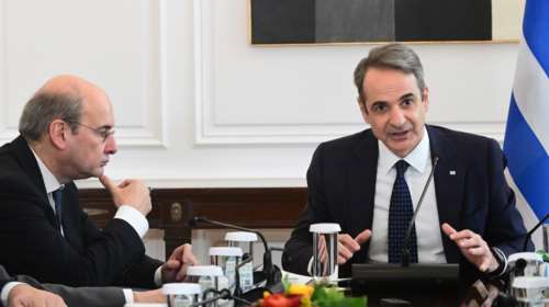 O Κωστής Χατζηδάκης τα βάζει με το τέρας της καθημερινότητας - Περιοδείες Μητσοτάκη και επισκέψεις σε υπουργεία