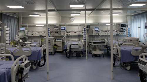 Αυτό είναι το στοιχείο που τρομάζει τους ειδικούς: Πόσο αυξήθηκαν οι εισαγωγές στις ΜΕΘ λόγω της μετάλλαξης Δέλτα