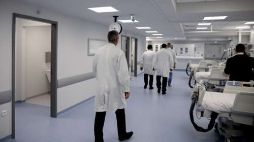 Candida auris: Τι μπορεί να προκαλέσει ο μύκητας που "τρυπώνει" στα νοσοκομεία - Ο ΕΟΔΥ εξηγεί