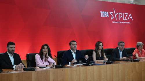 Εξελίξεις στον ΣΥΡΙΖΑ: Η Αχτσιόγλου συμμαχεί με τον Χαρίτση - Έκανε μια "χαλαρή κουβέντα" και με Τσακαλώτο