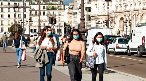 Ο κορονοϊός (ξανα)καλπάζει στην Ευρώπη: Ανησυχία με τις μεταλλάξεις της Ομικρον - Τι συμβαίνει ανά χώρα