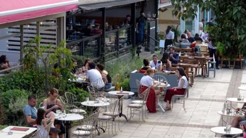 &quot;Κόλλησαν&quot; οι εμβολιασμοί: Το σχέδιο για να πειστούν οι αντιρρησίες - Σύσκεψη στο Μαξίμου