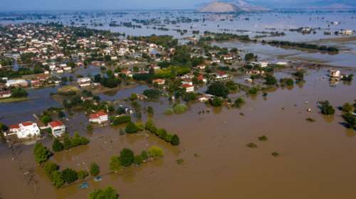 &quot;Μια γιαγιά επιπλέει στο νερό μέσα στην κουζίνα, είναι πνιγμένη&quot; - Μαρτυρία σοκ από τον Παλαμά Καρδίτσας