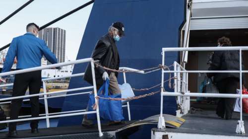 Οι &quot;εκδρομείς του Κορονοϊού&quot; φέρνουν απαγόρευση κυκλοφορίας- Εξοδος από το σπίτι μόνο για δουλειά ή ψώνια