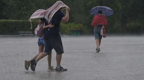 Καιρός: Έκτακτο δελτίο επιδείνωσης με ισχυρές καταιγίδες - Βροχές με κεραυνούς και χαλάζι
