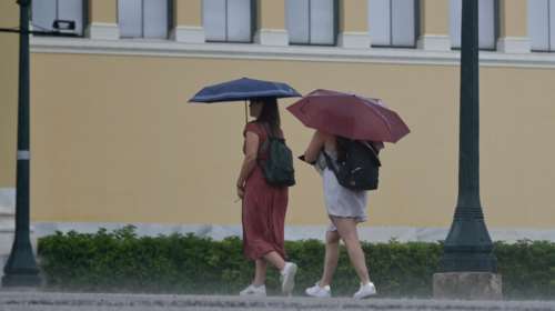 Καταιγίδες και σήμερα στην Αττική: Ποιες ώρες θα χτυπήσουν - Συνεχίζεται η αστάθεια του καιρού [χάρτες]