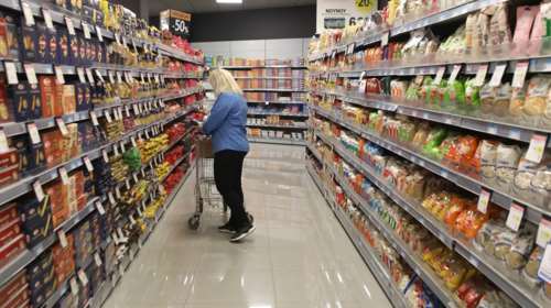 Ακρίβεια: Μειώθηκαν οι τιμές σε πάνω από 4.000 προϊόντα των σούπερ μάρκετ - Ποια είδη έγιναν φθηνότερα, τι ισχύει με το βρεφικό γάλα